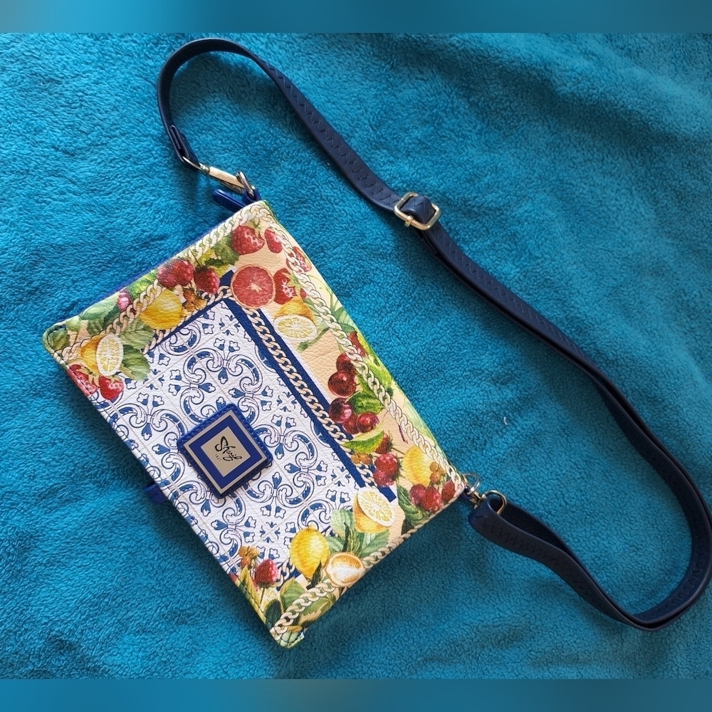 Sharif Crossbody clutch wallet